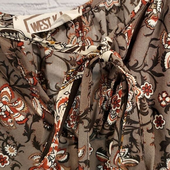 West K off shoulder tie front dress - Picture 3 of 8